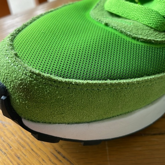 Nike Waffle One Electric Green GS Shoes - Size Youth Kids 6Y - Picture 7 of 11